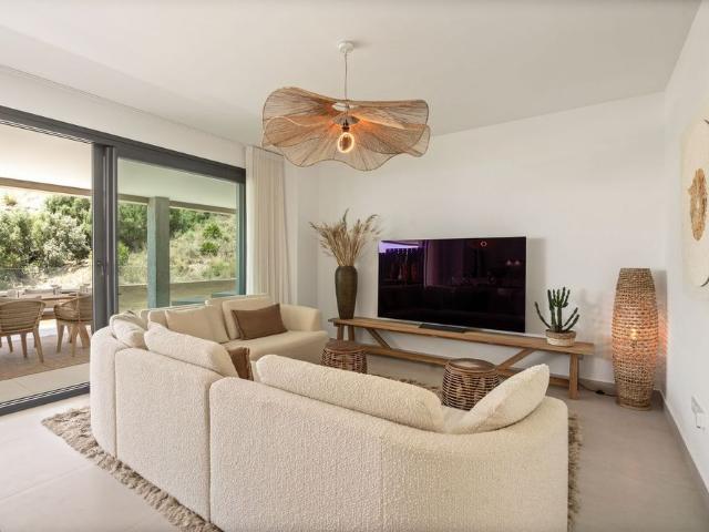 Middle Floor Apartment in Altos de los Monteros