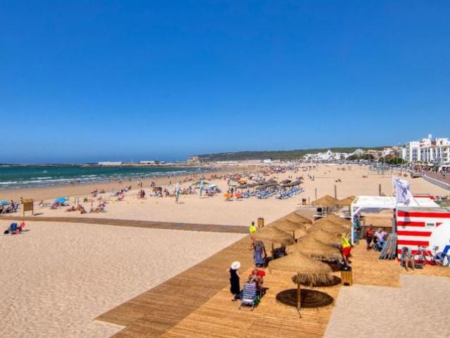 Middle Floor Apartment in Barbate