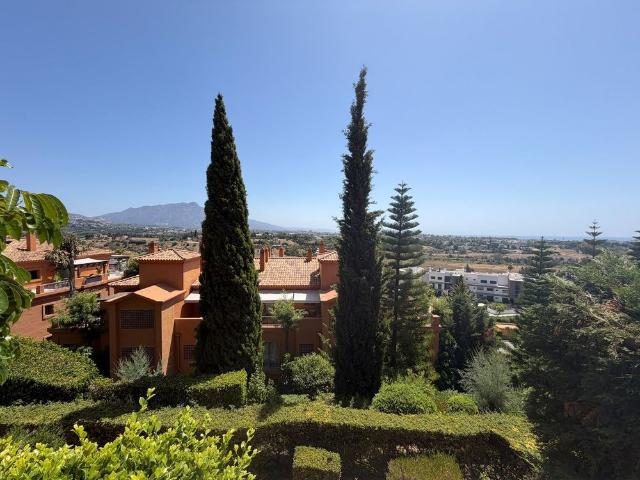 Middle Floor Apartment in Benahavís