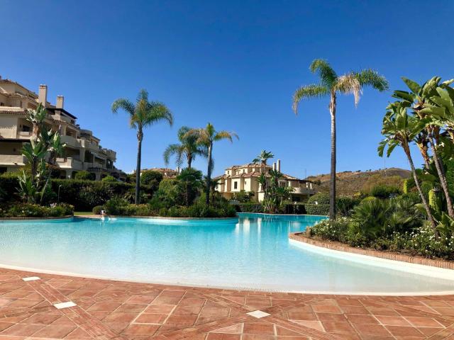 Middle Floor Apartment in Benahavís