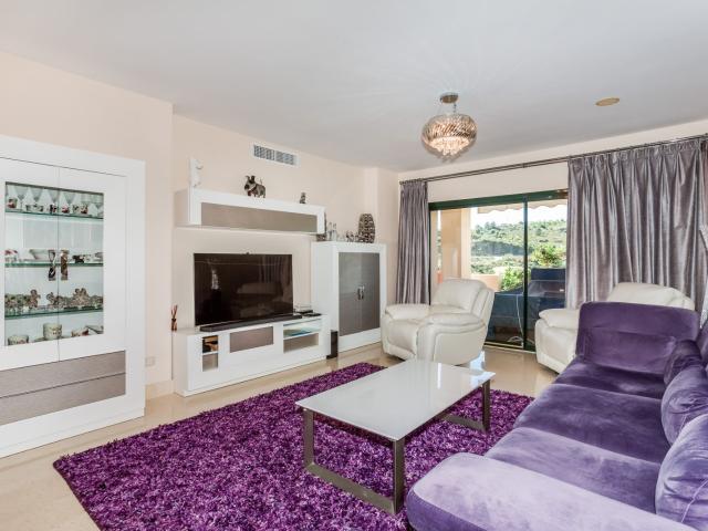 Middle Floor Apartment in Benahavís