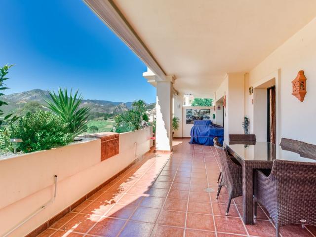 Middle Floor Apartment in Benahavís