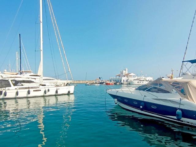 Middle Floor Apartment in Benalmadena