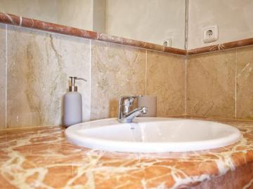 Middle Floor Apartment in Calahonda
