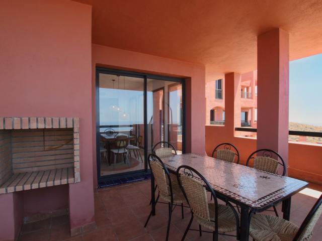 Middle Floor Apartment in Calahonda