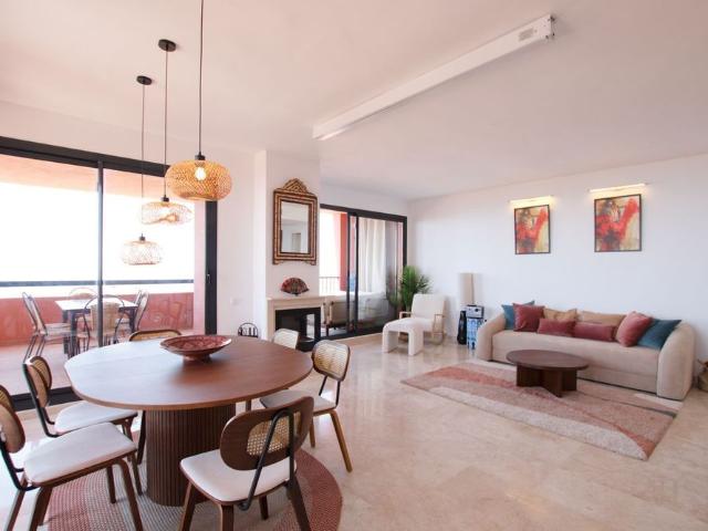 Middle Floor Apartment in Calahonda