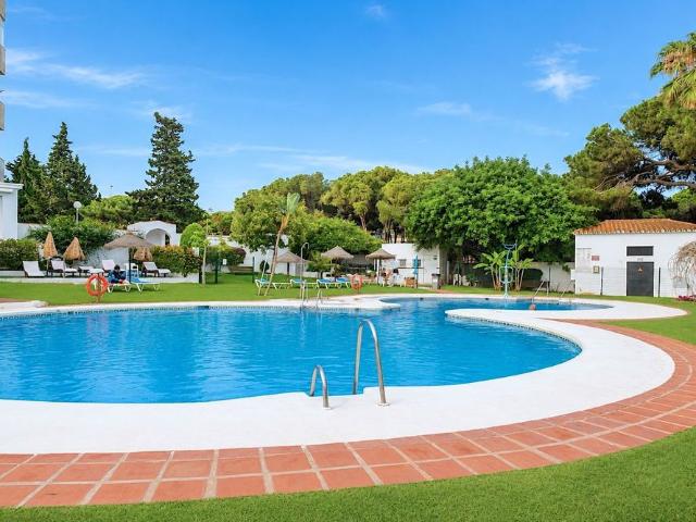 Middle Floor Apartment in Calahonda