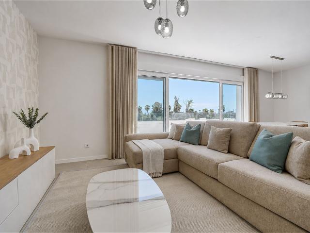Middle Floor Apartment in Cancelada