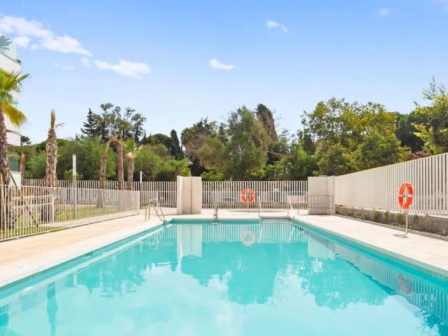 Middle Floor Apartment in Elviria