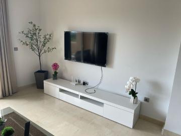 Middle Floor Apartment in Estepona