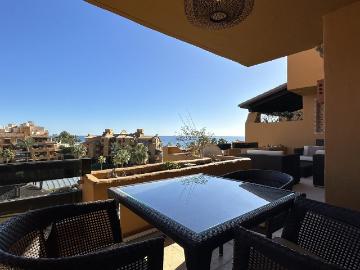 Middle Floor Apartment in Estepona