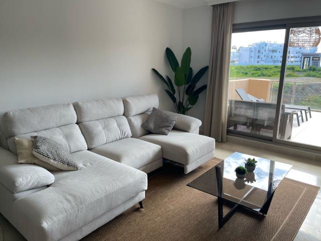 Middle Floor Apartment in Estepona