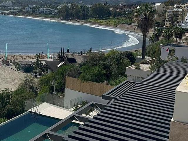Middle Floor Apartment in Estepona