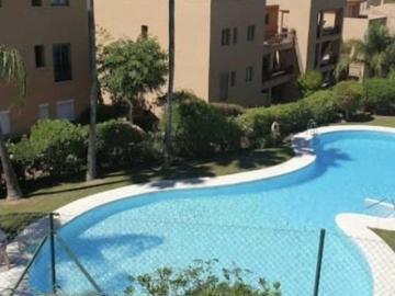 Middle Floor Apartment in Estepona