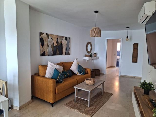 Middle Floor Apartment in Estepona
