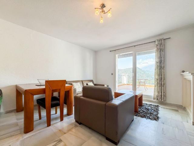 Middle Floor Apartment in Estepona