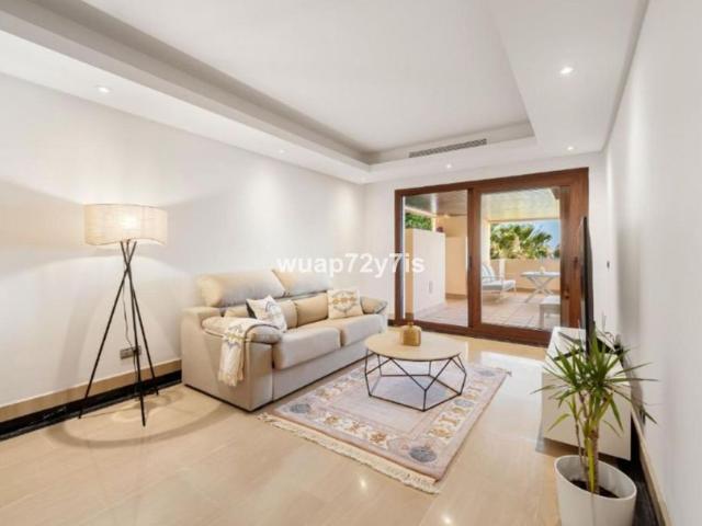 Middle Floor Apartment in Estepona