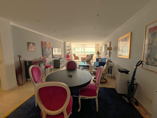 Middle Floor Apartment in Estepona