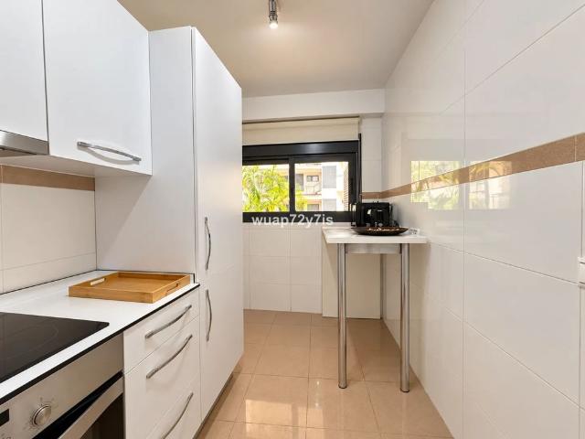 Middle Floor Apartment in Estepona