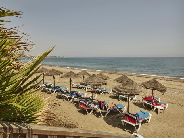 Middle Floor Apartment in Estepona