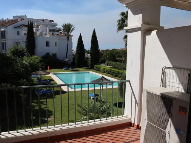 Middle Floor Apartment in Guadalmina Alta