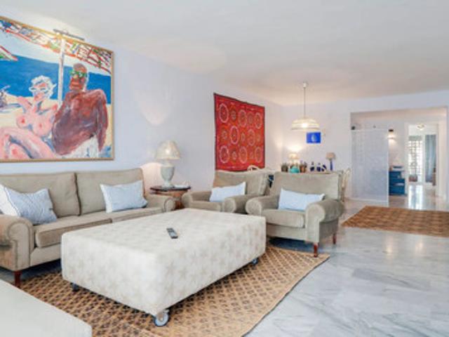 Middle Floor Apartment in Guadalmina Baja