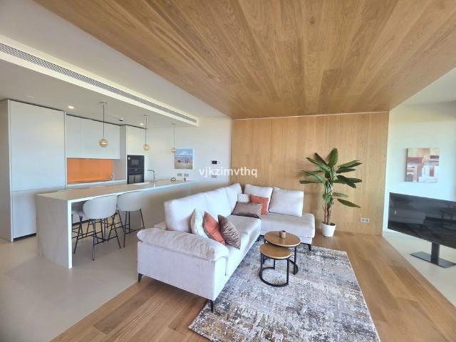 Middle Floor Apartment in Higueron