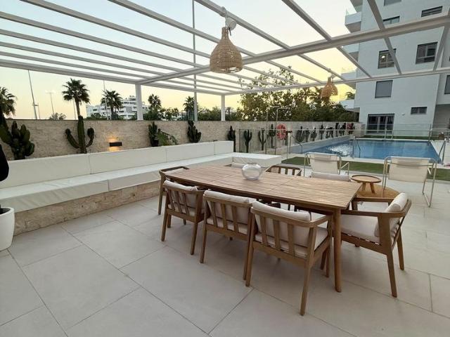 Middle Floor Apartment in La Campana