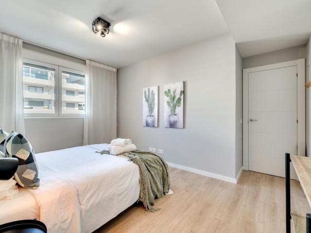 Middle Floor Apartment in La Campana