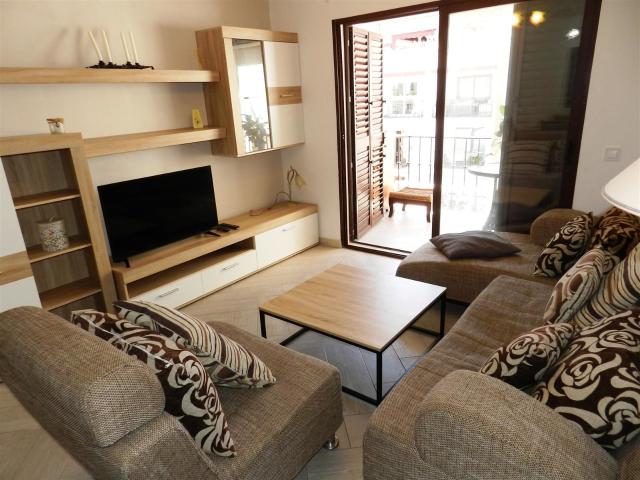 Middle Floor Apartment in La Duquesa
