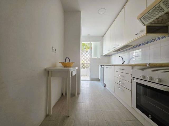 Middle Floor Apartment in Puerto Banús