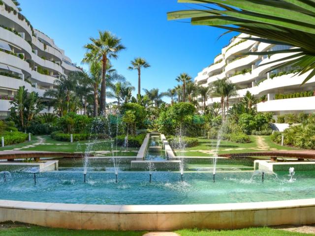 Middle Floor Apartment in Puerto Banús