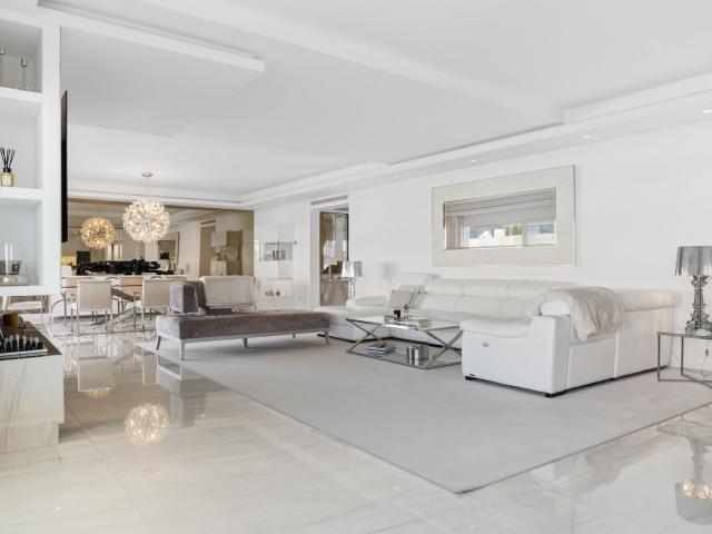 Middle Floor Apartment in Puerto Banús