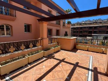 Middle Floor Apartment in Puerto Banús