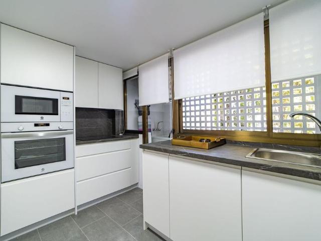 Middle Floor Apartment in Puerto Banús
