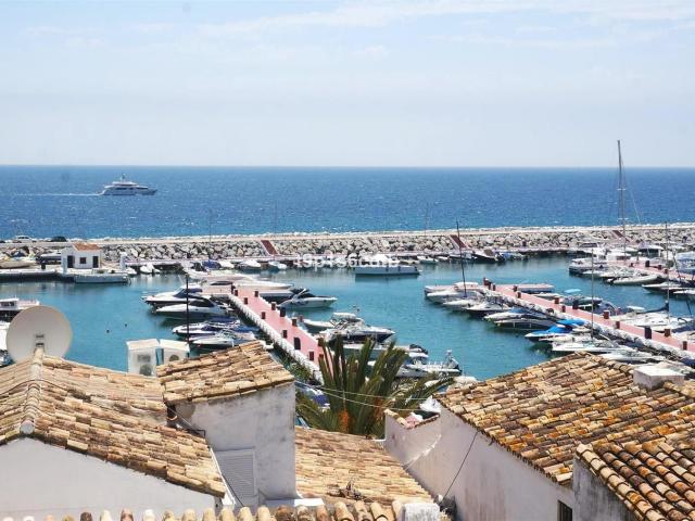 Middle Floor Apartment in Puerto Banús