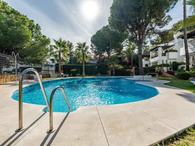 Middle Floor Apartment in Río Real