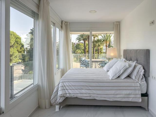 Middle Floor Apartment in Río Real