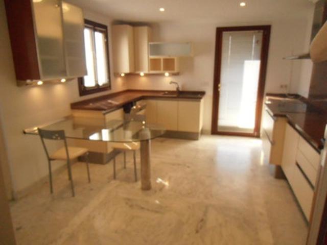 Middle Floor Apartment in Sierra Blanca