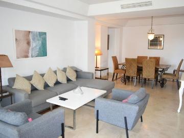 Middle Floor Apartment in Sotogrande Marina