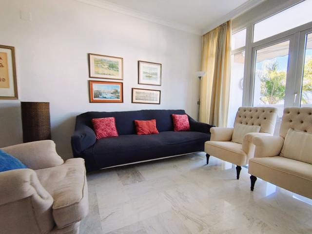Middle Floor Apartment in The Golden Mile