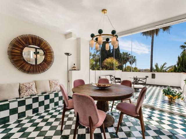Middle Floor Apartment in The Golden Mile