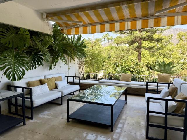 Middle Floor Apartment in The Golden Mile