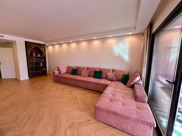 Middle Floor Apartment in The Golden Mile
