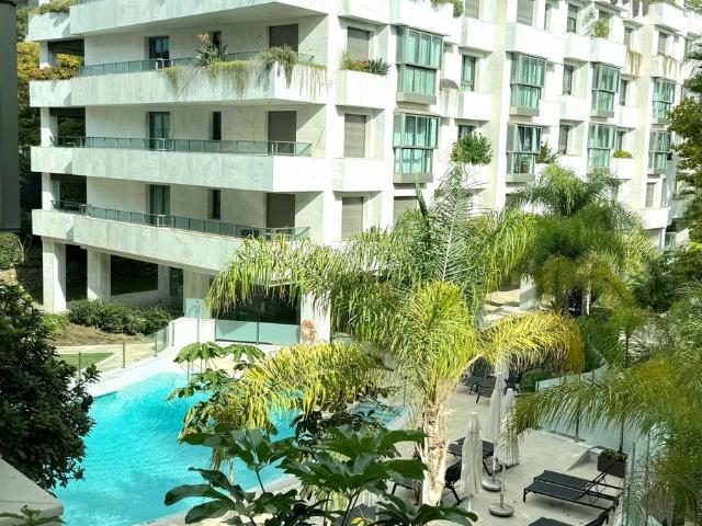 Middle Floor Apartment in The Golden Mile