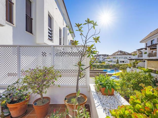 Middle Floor Apartment in The Golden Mile