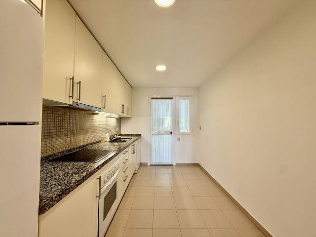 Middle Floor Apartment · La Quinta