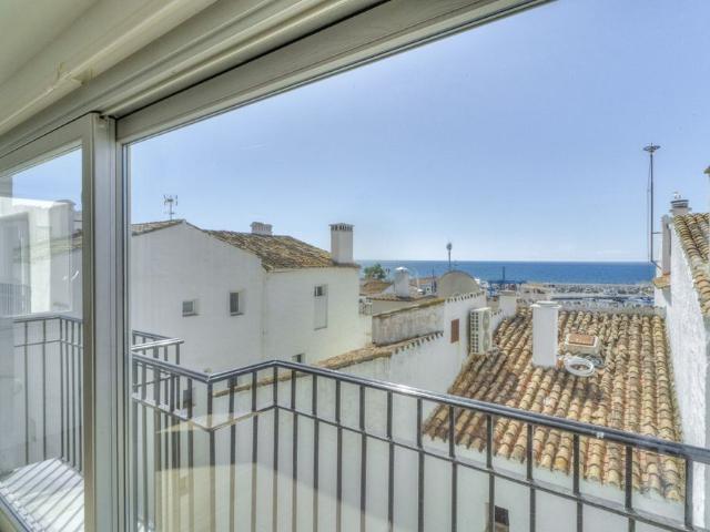 Middle Floor Apartment · Puerto Banús