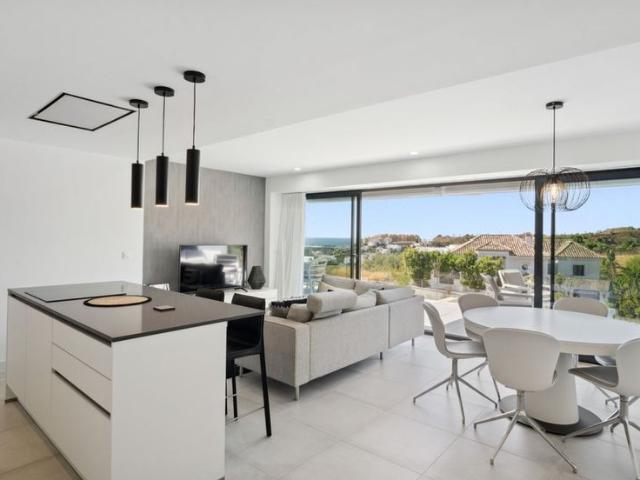 Middle Floor Apartment · Selwo