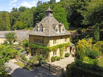 House for rent in Burhill - Equipped kitchen